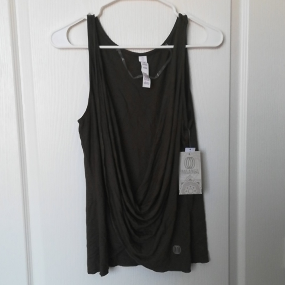 Versatile workout top